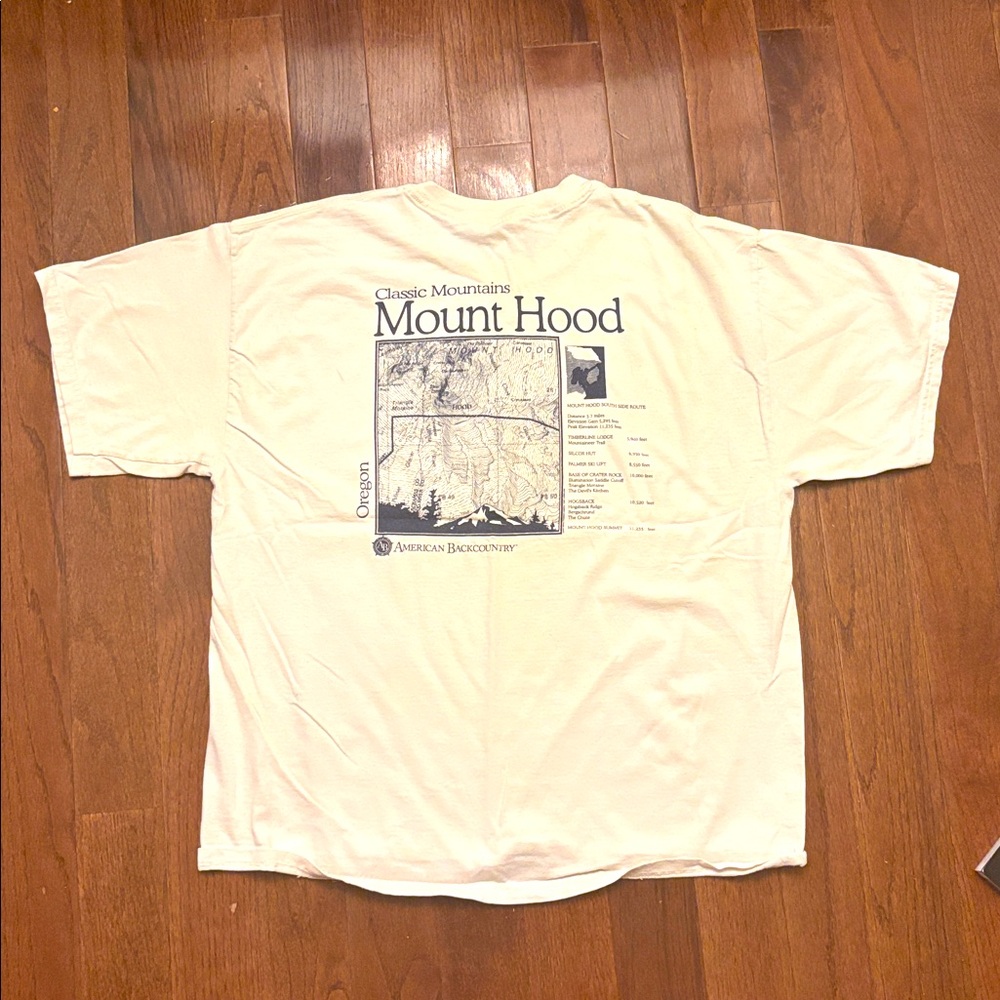 Classic Mountains Mount Hood XL T-Shirt Gildan Activewear Heavyweight Cotton